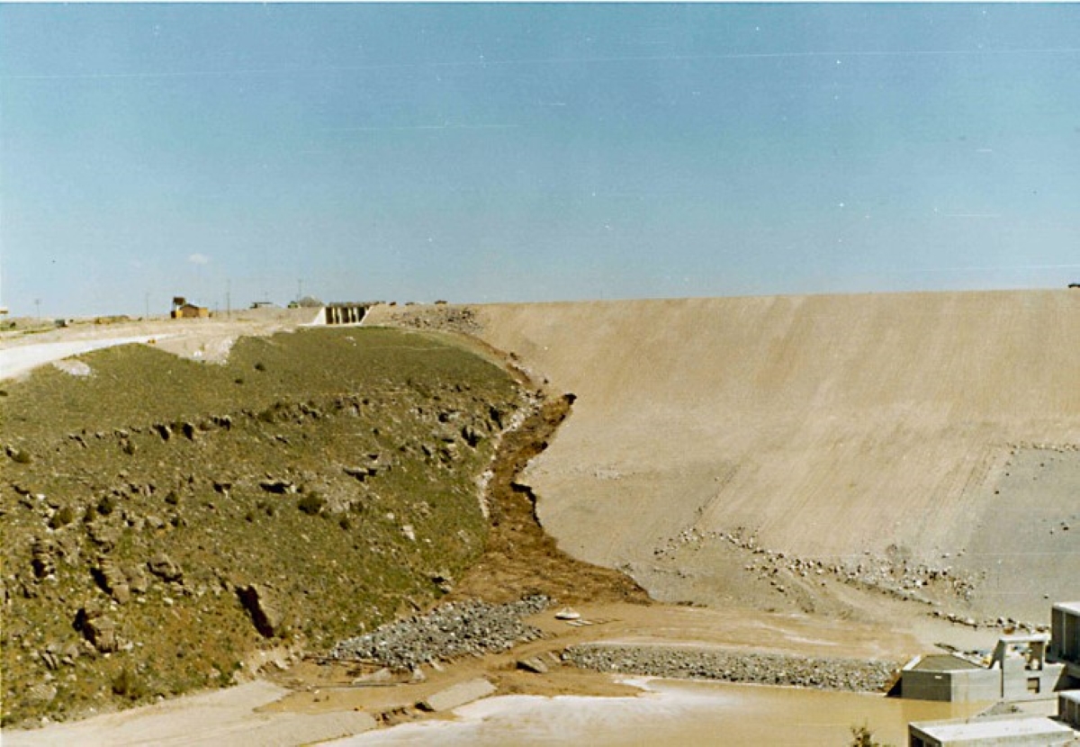 Teton Dam before 1976 failure.