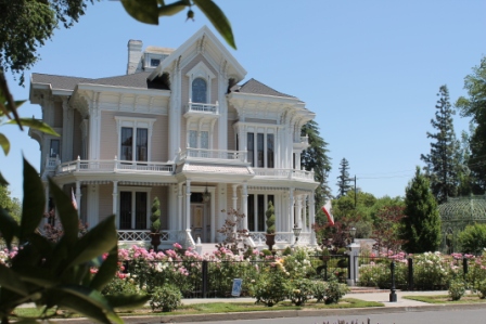 Charming Victorian Residence Woodland CA (Linda C)